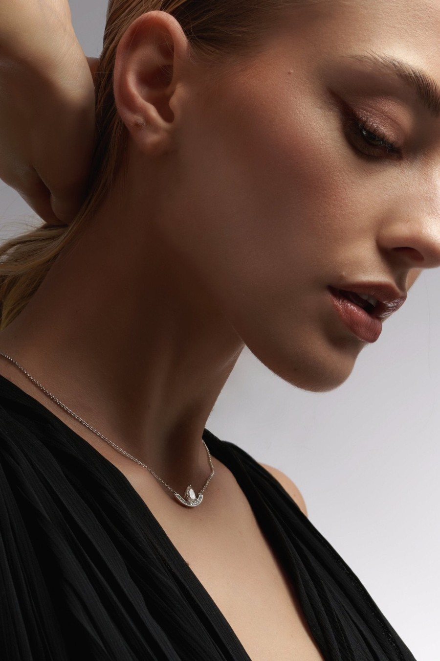 All Necklaces Loyal.e Paris | Intrepide Grand Arc Pavee Poire Solitaire Necklace